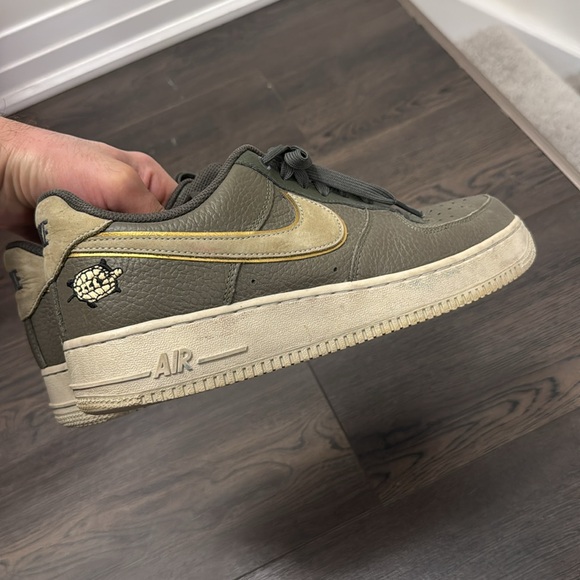 Like New Nike Air Force size 9.5 US 
Wore it like 4-5 times Only - Picture 4 of 6